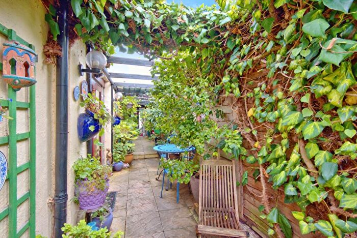 1 Bedroom Bungalow For Sale In Station Road, Thorpe Bay, Essex, SS1