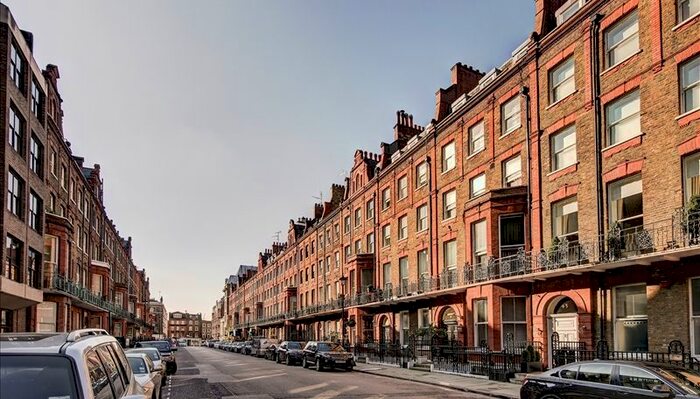 2 Bedroom Flat To Rent In Nottingham Place, London, W1U