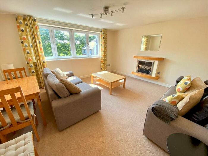 2 Bedroom Apartment To Rent In Park Hall, Sunderland, Ashbrooke, SR2