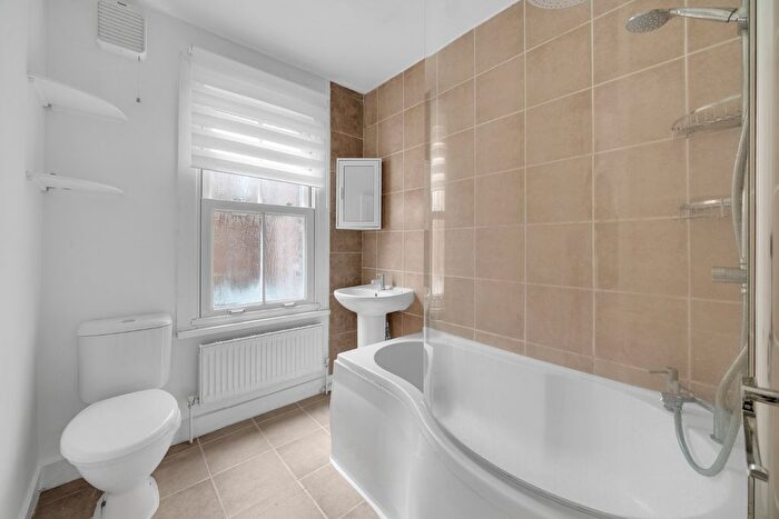 1 Bedroom Maisonette To Rent In Eastcombe Avenue, SE7