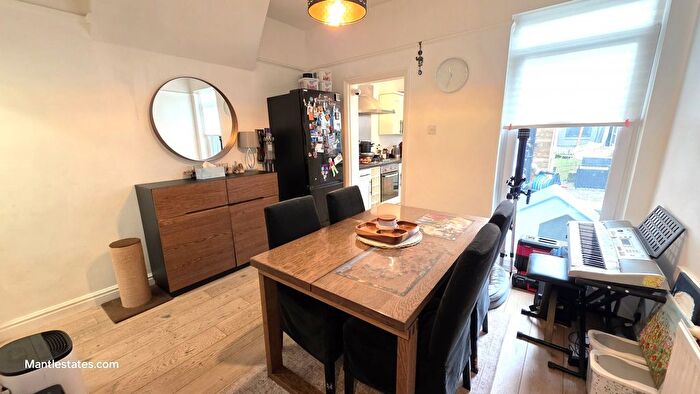 2 Bedroom Semi-Detached House For Sale In Jackson Road, East Barnet, EN4