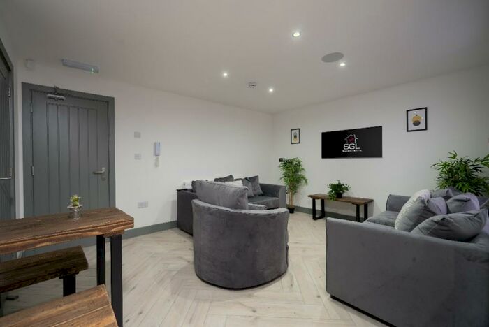 7 Bedroom Terraced House To Rent In Alderson Road, Liverpool, Merseyside, L15