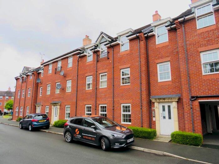 2 Bedroom Flat To Rent In Brentwood Grove, Leigh, WN7
