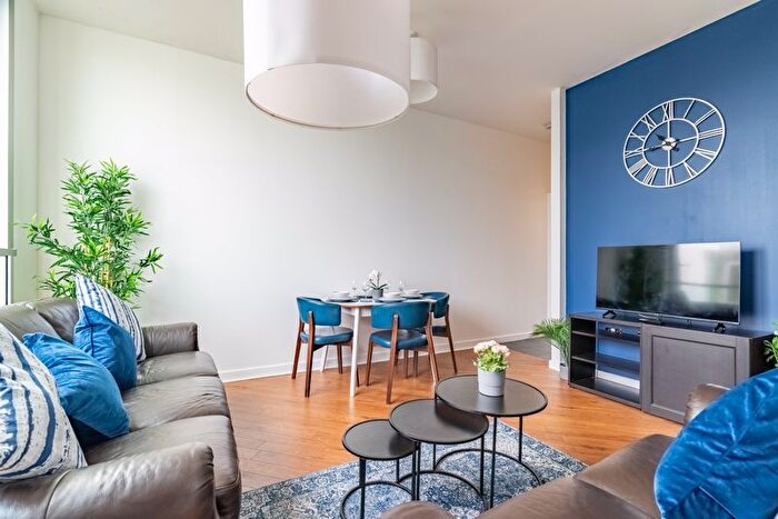 1 Bedroom Flat To Rent In Chelsea House, The Hub, Witan Gate, Milton Keynes, MK9