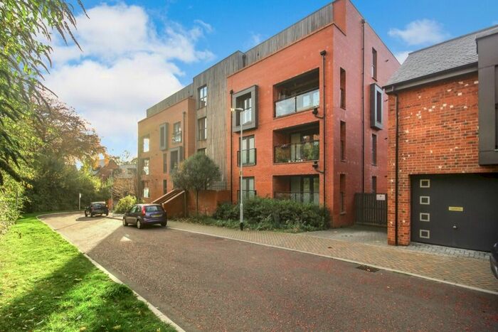 2 Bedroom Flat To Rent In Park View Avenue, Gateshead NE9