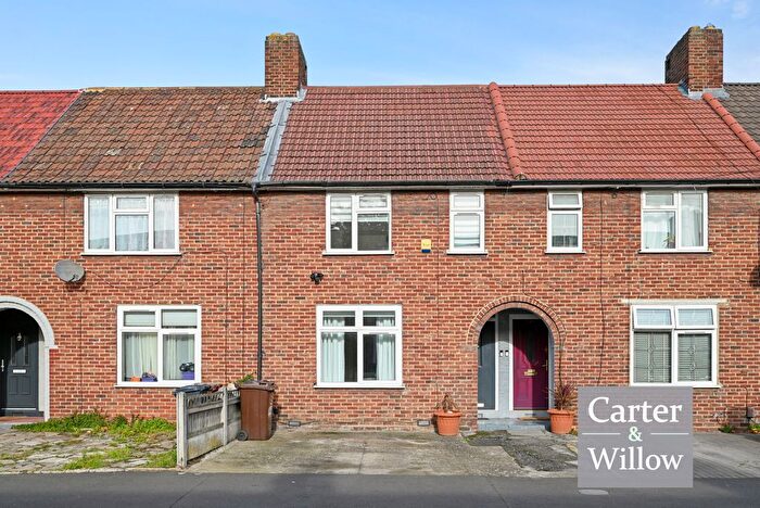 3 Bedroom Terraced House For Sale In Marlborough Road, Dagenham, RM8