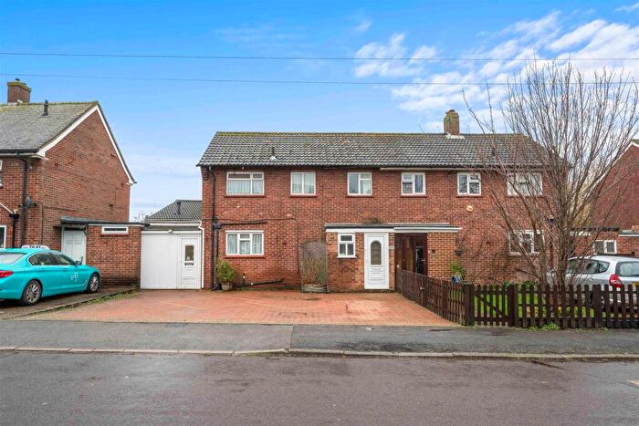 4 Bedroom House For Sale In Bushy Hill Drive, Guildford, GU1