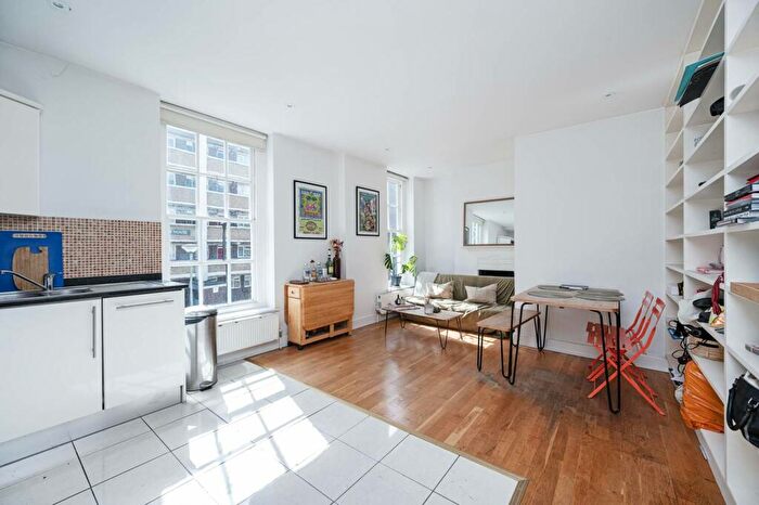 2 Bedroom Flat To Rent In Lever Street, Old Street, London, EC1V