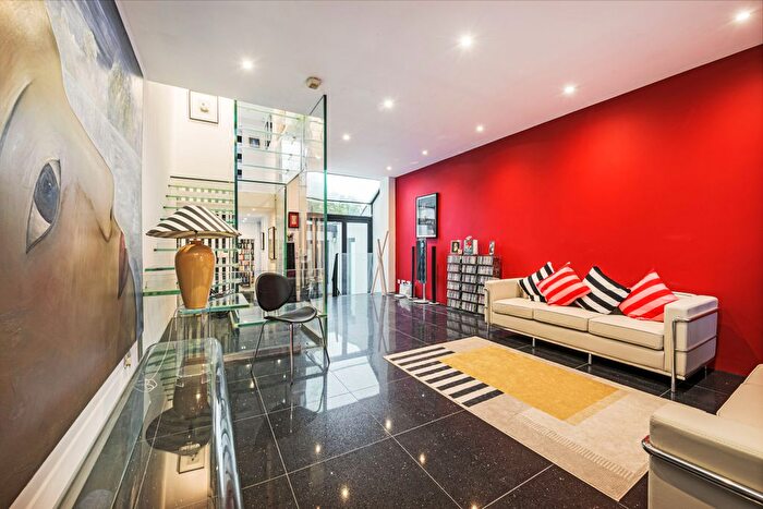 4 Bedroom Terraced House For Sale In Eaton Terrace, London, SW1W