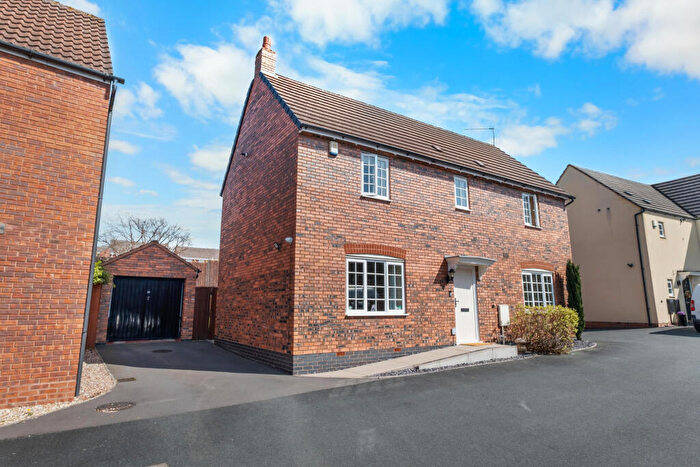 4 Bedroom Detached House For Sale In Garrick Road, Bromsgrove, B60