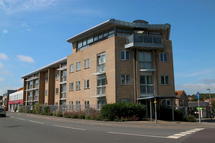 2 Bedroom Flat To Rent In Claremont Road, Seaford BN25