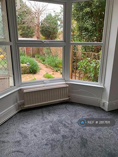 2 Bedroom Flat To Rent In Elfin Grove, Bognor Regis, PO21