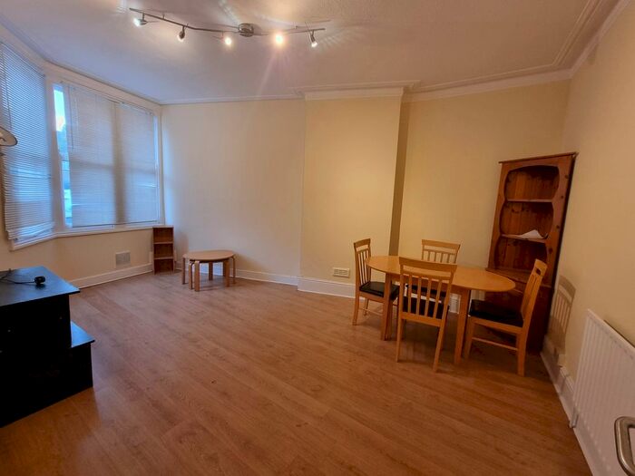 1 Bedroom Flat To Rent In East End Road, East Finchley, London, N2