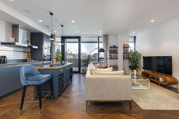 1 Bedroom Apartment For Sale In L-, Battersea Power Station, Circus Road East, SW11