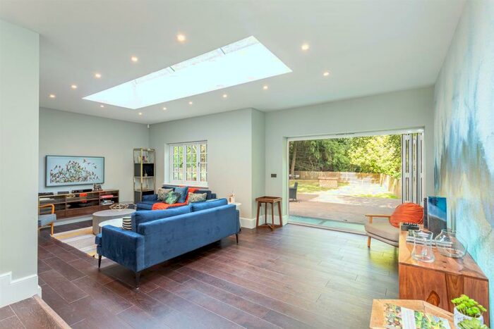 4 Bedroom House To Rent In Lavershot Hall, Windlesham, GU20