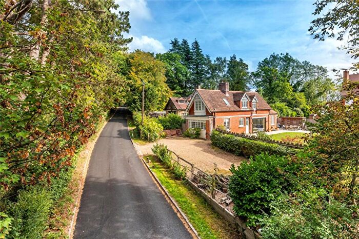 3 Bedroom Detached House For Sale In The Ridge, Woldingham, Caterham, Surrey, CR3
