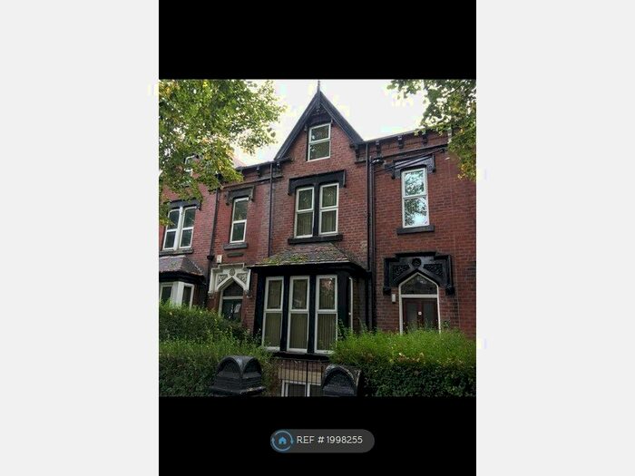 5 Bedroom Terraced House To Rent In Harehills Avenue, Leeds, LS8