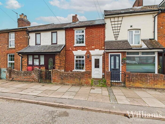 2 Bedroom Terraced House For Sale In Buckingham Road, Aylesbury, HP19