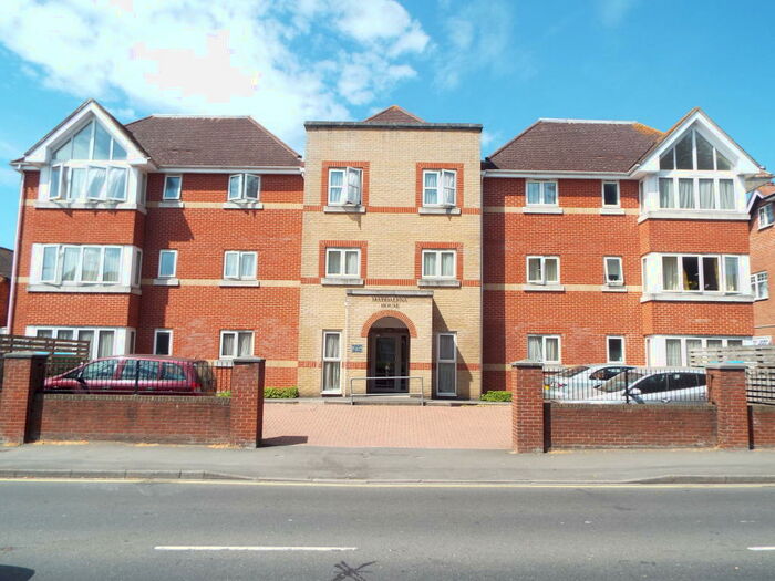 2 Bedroom Apartment To Rent In Maddalena House, Hill Lane, SO15