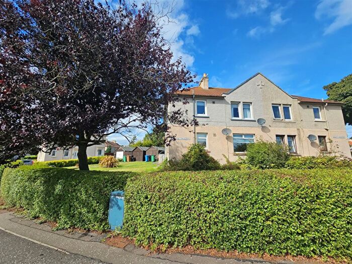2 Bedroom Flat For Sale In Macindoe Crescent, Kirkcaldy, KY1