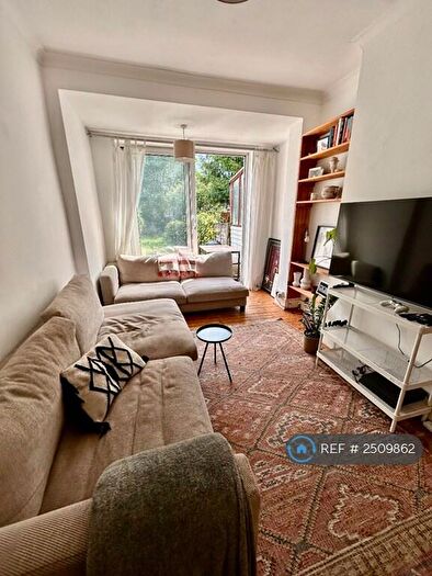 2 Bedroom Terraced House To Rent In Luton Road, London, E17