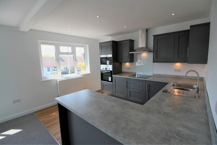 1 Bedroom Flat To Rent In Church Road, Alphington, Exeter, EX2