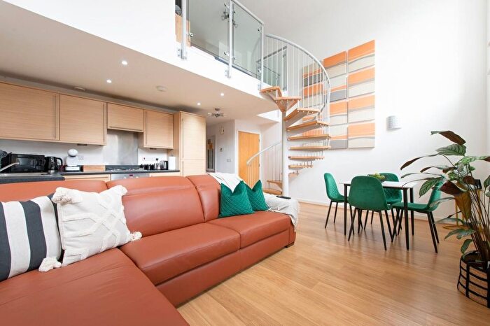 1 Bedroom Flat To Rent In Shepperton Road, London, N1