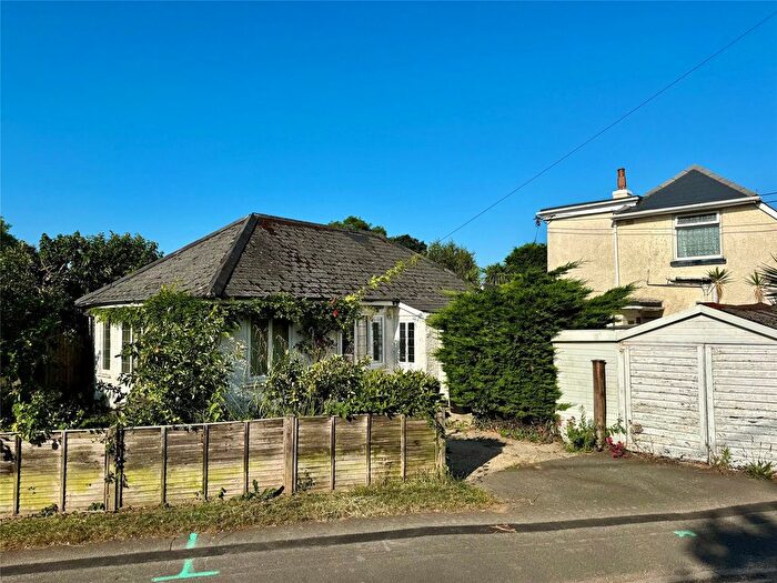 2 Bedroom Bungalow For Sale In Barton Lane, Barton On Sea, Hampshire, BH25