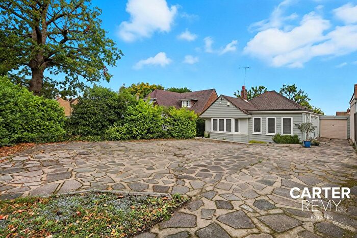2 Bedroom Bungalow For Sale In Kiln Road, Benfleet, SS7