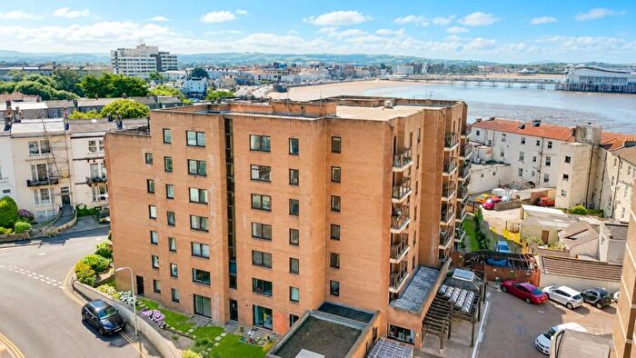 1 Bedroom Flat For Sale In Madeira Court**Sea Front Location**Very Well Presented**Super Sea Views**, BS23