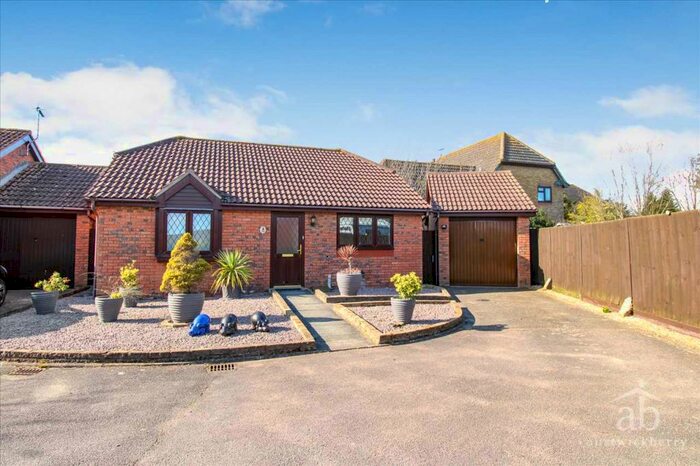 3 Bedroom Bungalow To Rent In Howards Way, Ipswich, IP5