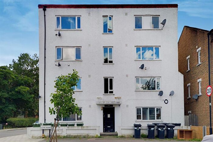 2 Bedroom Flat For Sale In Clive Road, London, SE21