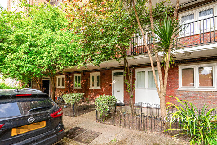 2 Bedroom Apartment To Rent In Reynolds House, E2