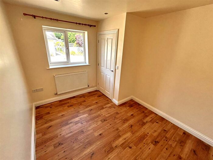 1 Bedroom Semi-Detached Bungalow To Rent In Bristol Road, Chippenham, SN15