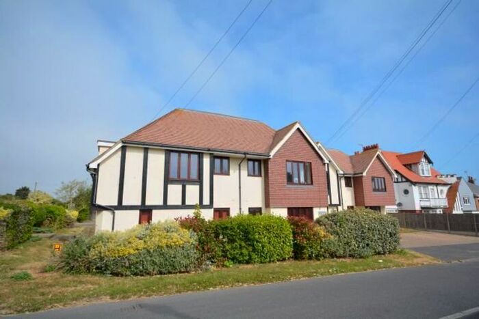 2 Bedroom Flat To Rent In Kingsgate Avenue, Broadstairs, CT10