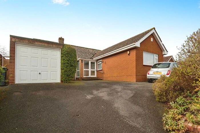 2 Bedroom Detached Bungalow For Sale In Rosebarn Lane, Exeter, EX4
