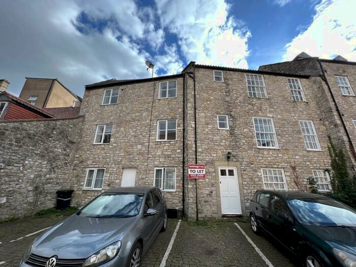1 Bedroom Flat To Rent In Tipcote House, Tipcote Hill, Shepton Mallet, BA4