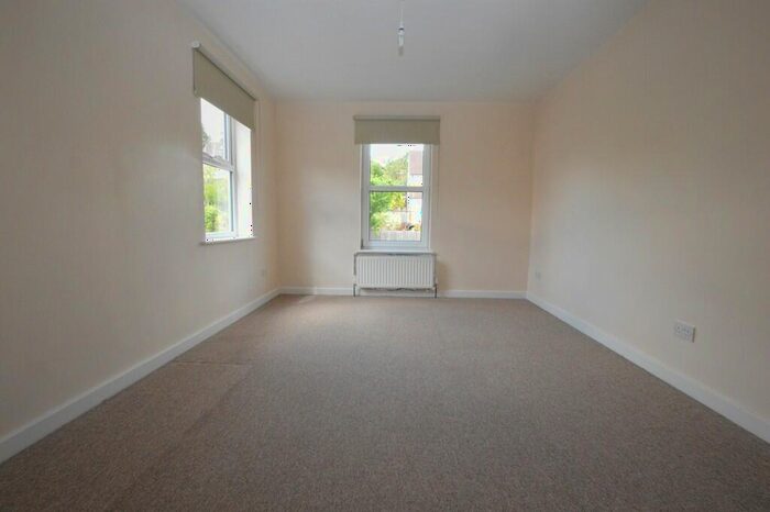 1 Bedroom Flat To Rent In Brighton Road, South Croydon, CR2