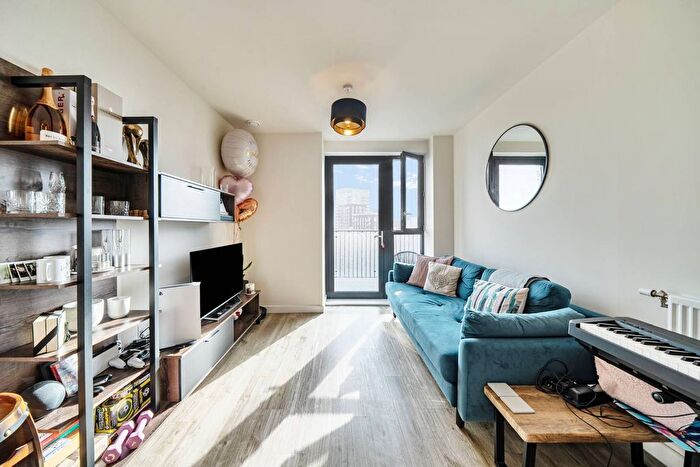 1 Bedroom Flat For Sale In North End Road, Wembley Park, HA9