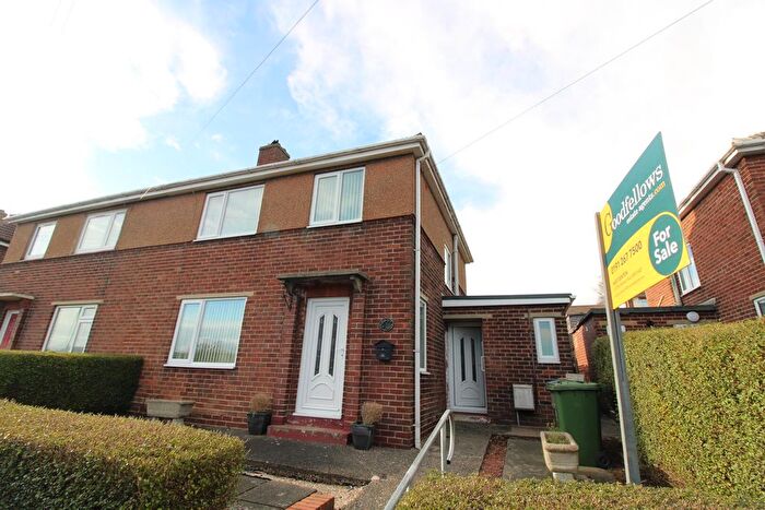 3 Bedroom Semi-Detached House For Sale In Rockwood Hill Estate, Greenside, Ryton, NE40