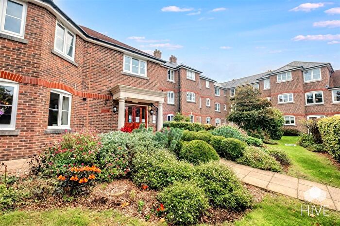 2 Bedroom Flat For Sale In Barnes Lodge, Wessex Road, Dorchester, DT1