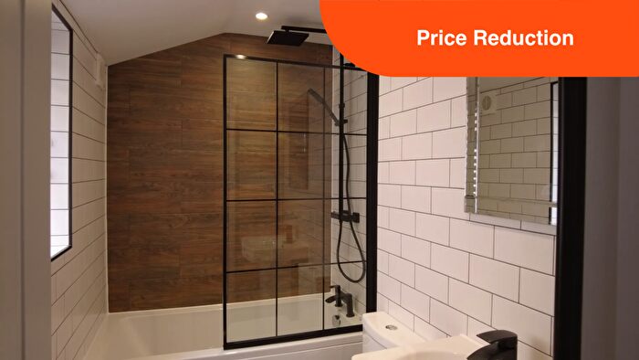 2 Bedroom Terraced House To Rent In Sincil Bank // Bed & Bath // July, LN5