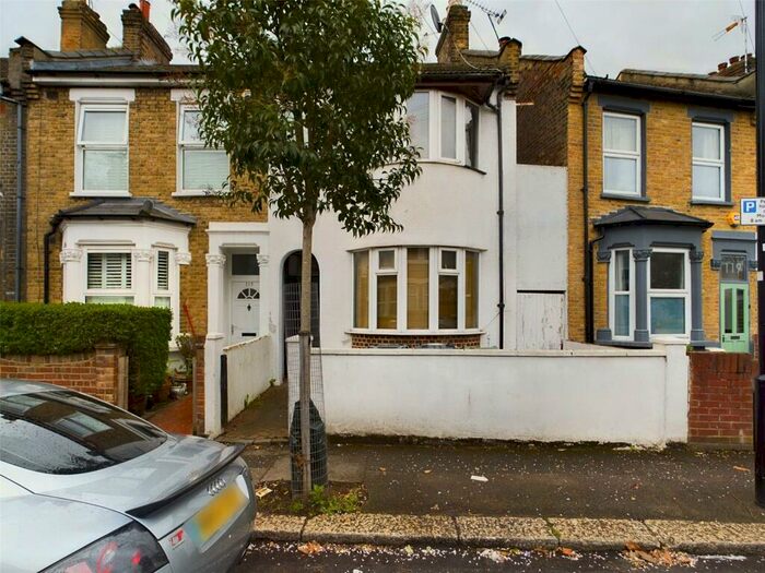 3 Bedroom End Of Terrace House For Sale In Mayville Road, Leytonstone, London, E11