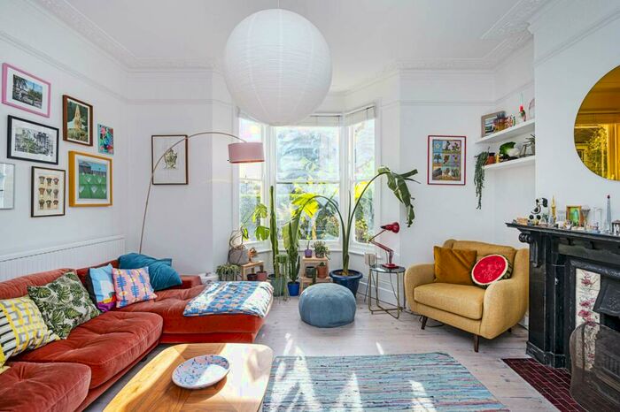 3 Bedroom End Of Terrace House To Rent In Clapton, Clapton, London, E5