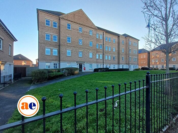 2 Bedroom Flat To Rent In Crystal Court, Rainbow Road, Erith, DA8