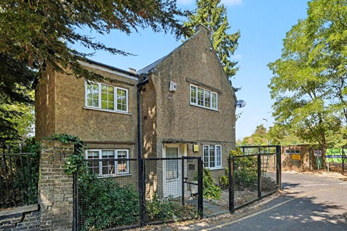 3 Bedroom Detached House For Sale In Church Lane, Enfield, EN1