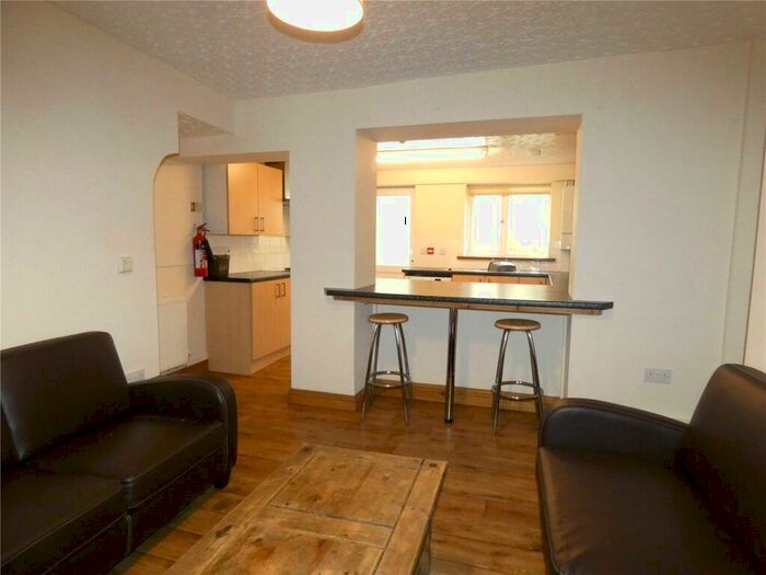 4 Bedroom Terraced House To Rent In Caellepa, Bangor, Gwynedd, LL57