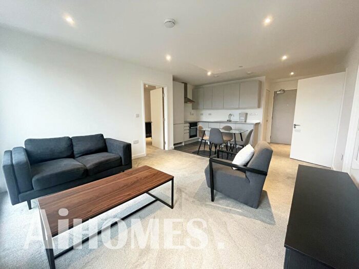 2 Bedroom Flat To Rent In Burlington Square, Boundary Lane, M15