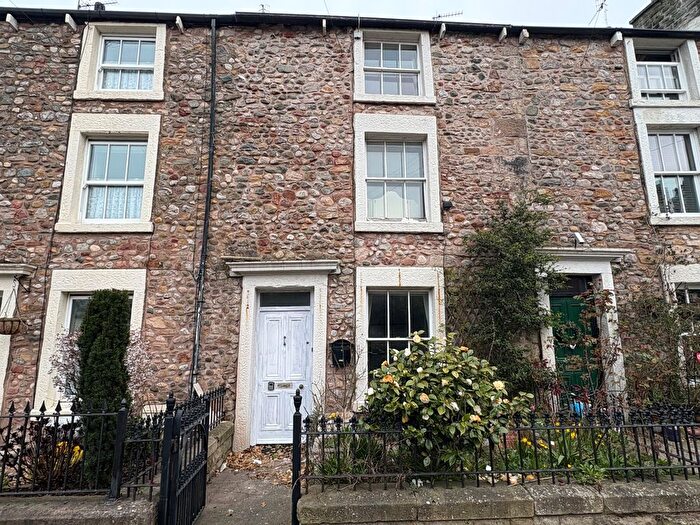 4 Bedroom Cottage To Rent In Lord Street, Morecambe, LA4