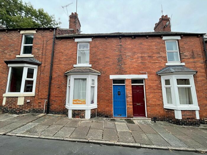 3 Bedroom House To Rent In Lawson Terrace (L), DH1